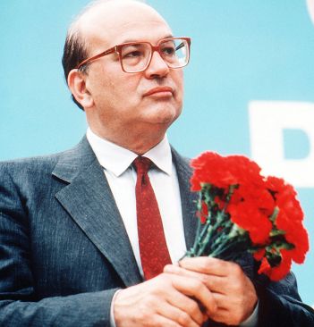 LETTERA DEL PRESIDENTE NAPOLITANO ALLA SIGNORA CRAXI NEL 10° ANNIVERSARIO DELLA SCOMPARSA DI BETTINO CRAXI, Roma, 18 gennaio 2010