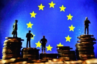 L’INTERVISTA JEROEN DIJSSELBLOEM (ex presidente dell’Eurogruppo) Rigore e riforme economiche per il rilancio dell'Eurozona di Lino Terlizzi