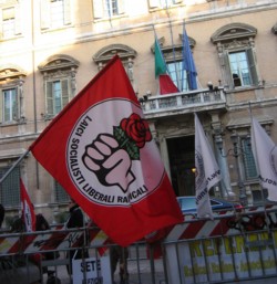 LA ROSA NEL PUGNO ANCHE ALLE AMMINISTRATIVE